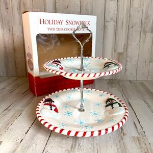 HOLIDAY SNOWFOLK
TWO TIER COOKIE PLATE